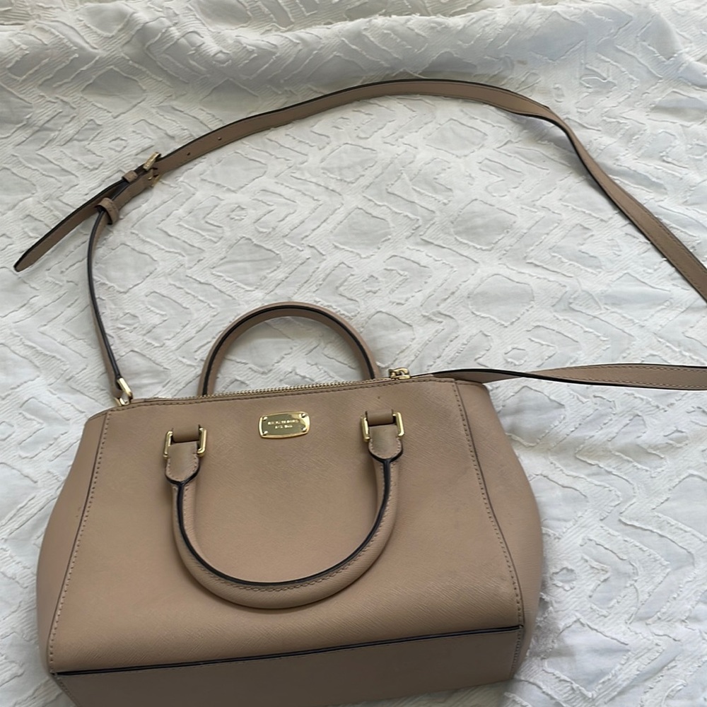 Tan Michael Kors shoulder bag